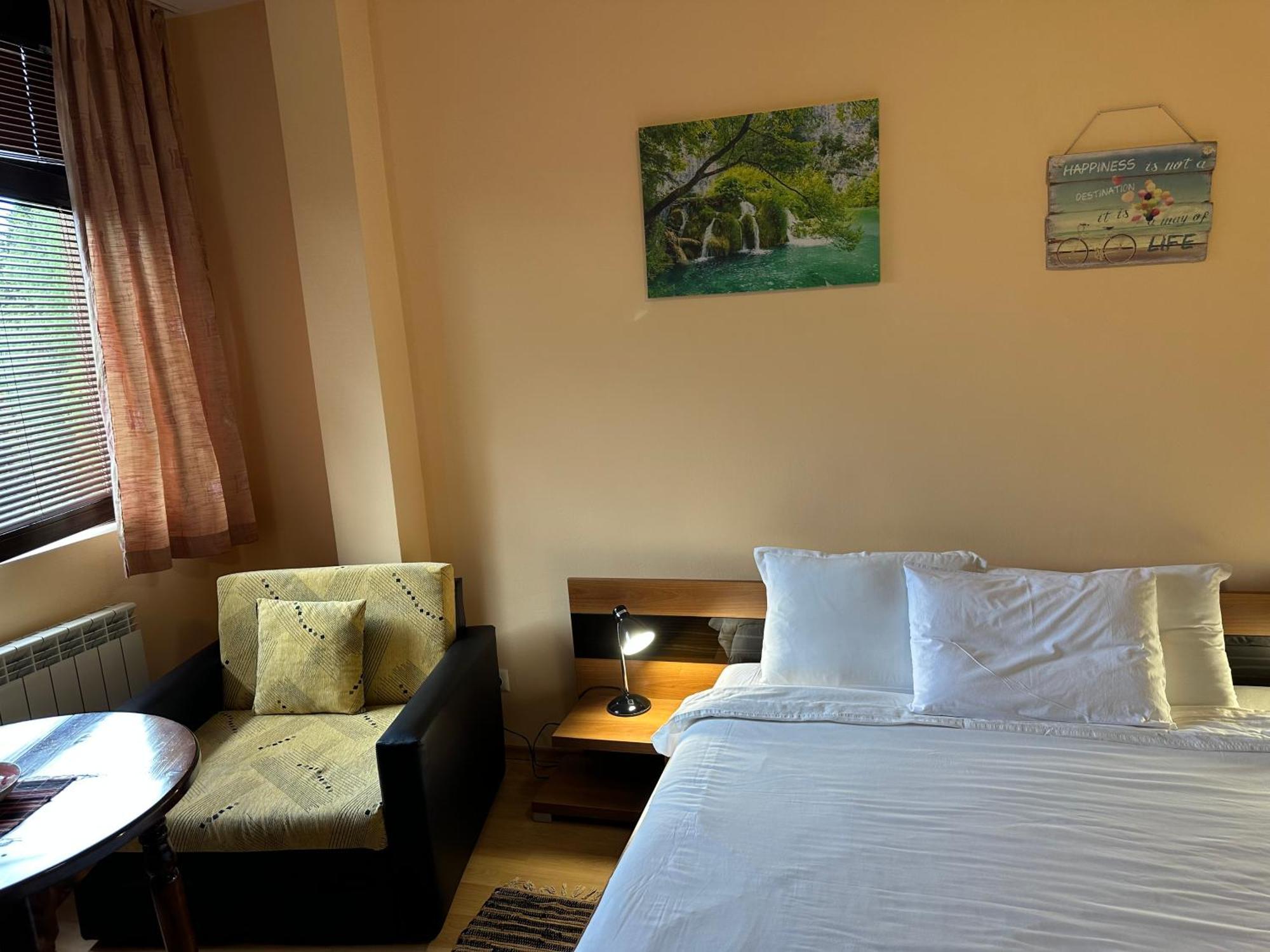 Studio In Hotel Flora Borowez Exterior foto